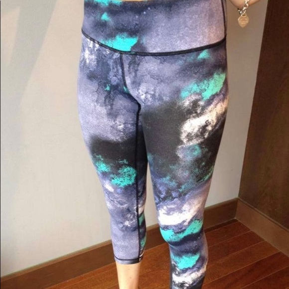 RARE Milkyway Denim Luon Crop Wonderunders - Picture 6 of 10